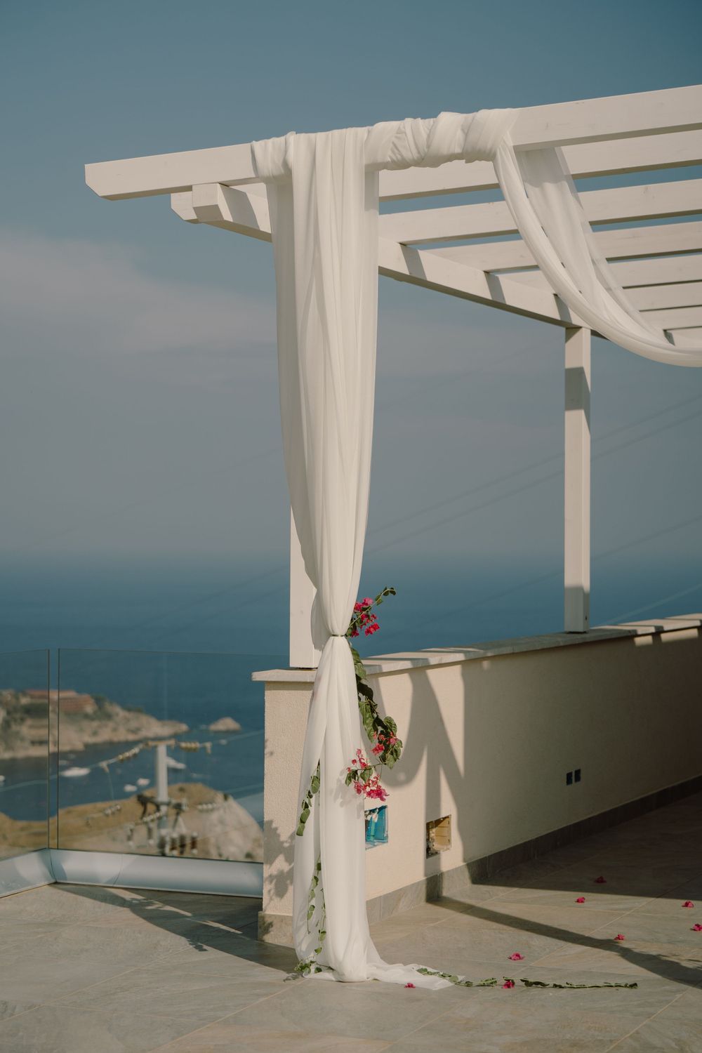 Floral wedding decor in Taormina