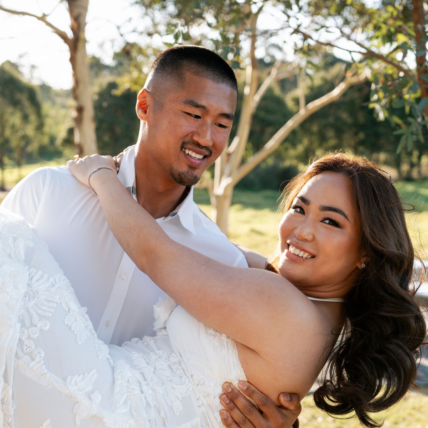 man-lifts-up-his-wife-during-elopement-photoshoot-in-sydney