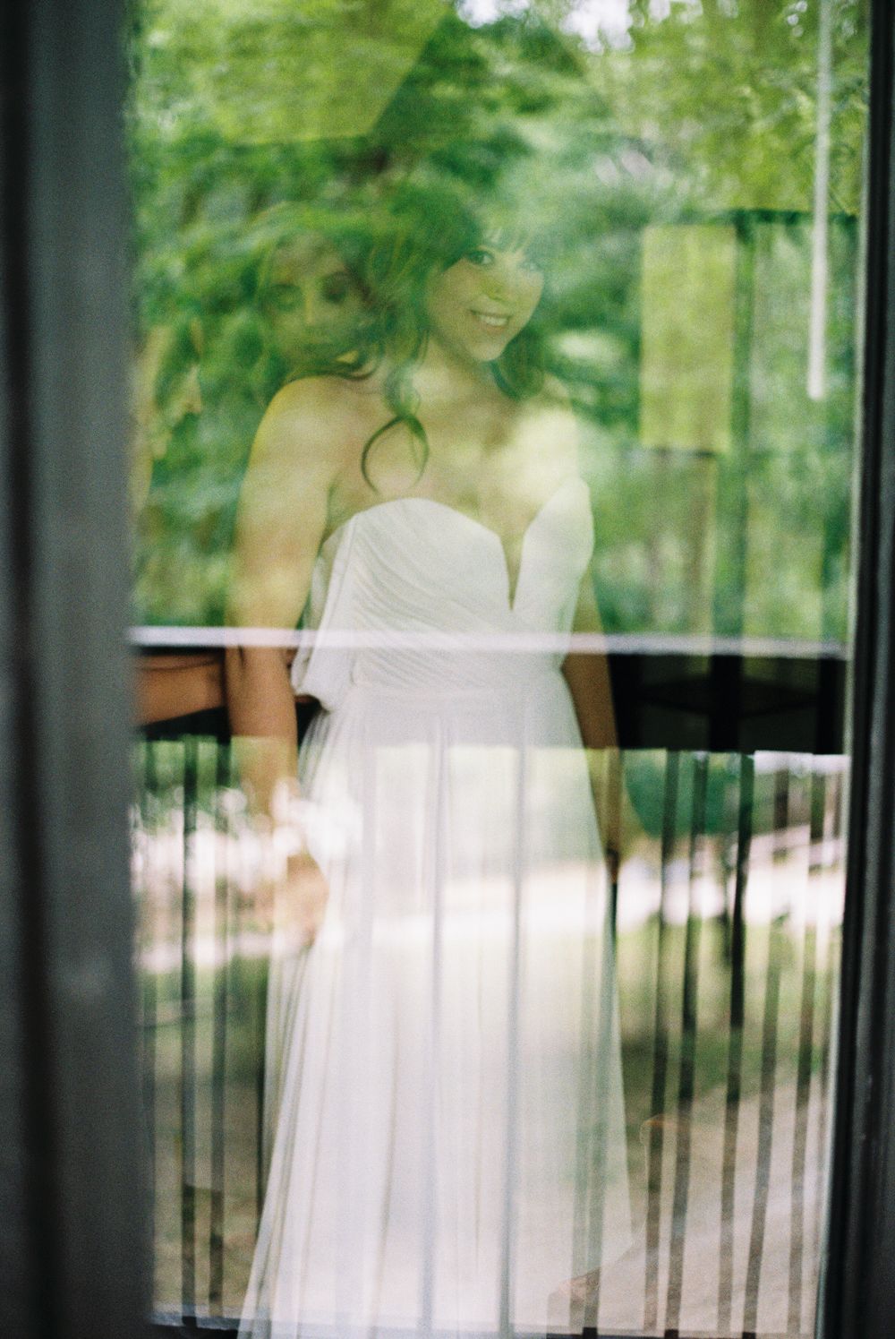 St. Louis bride getting ready on film