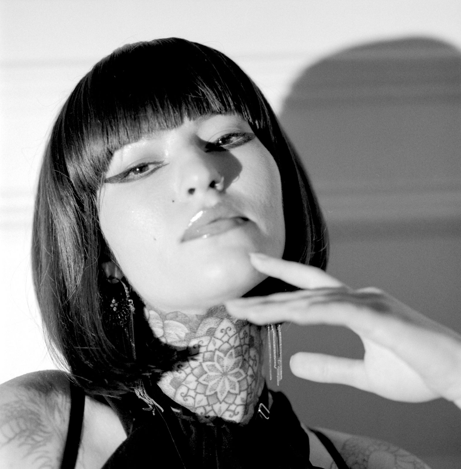 Anna Georgia (UK Model) photographed during Shoot 4 of Project Vampirique #projectvampirique with necklace & earrings by revivify_2018