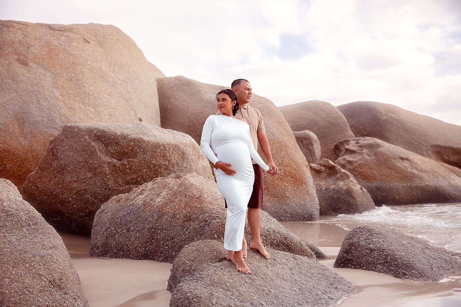 Capturing maternity photo shoot on Llandudno beach,Sunset Maternity photo shoot, Maternity photographer. Maternity photoshoot in Cape Town.