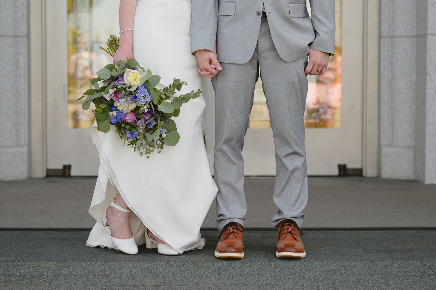 Idaho Falls wedding photographer ShutterGirl   bride and groom at Pocatello Idaho temple