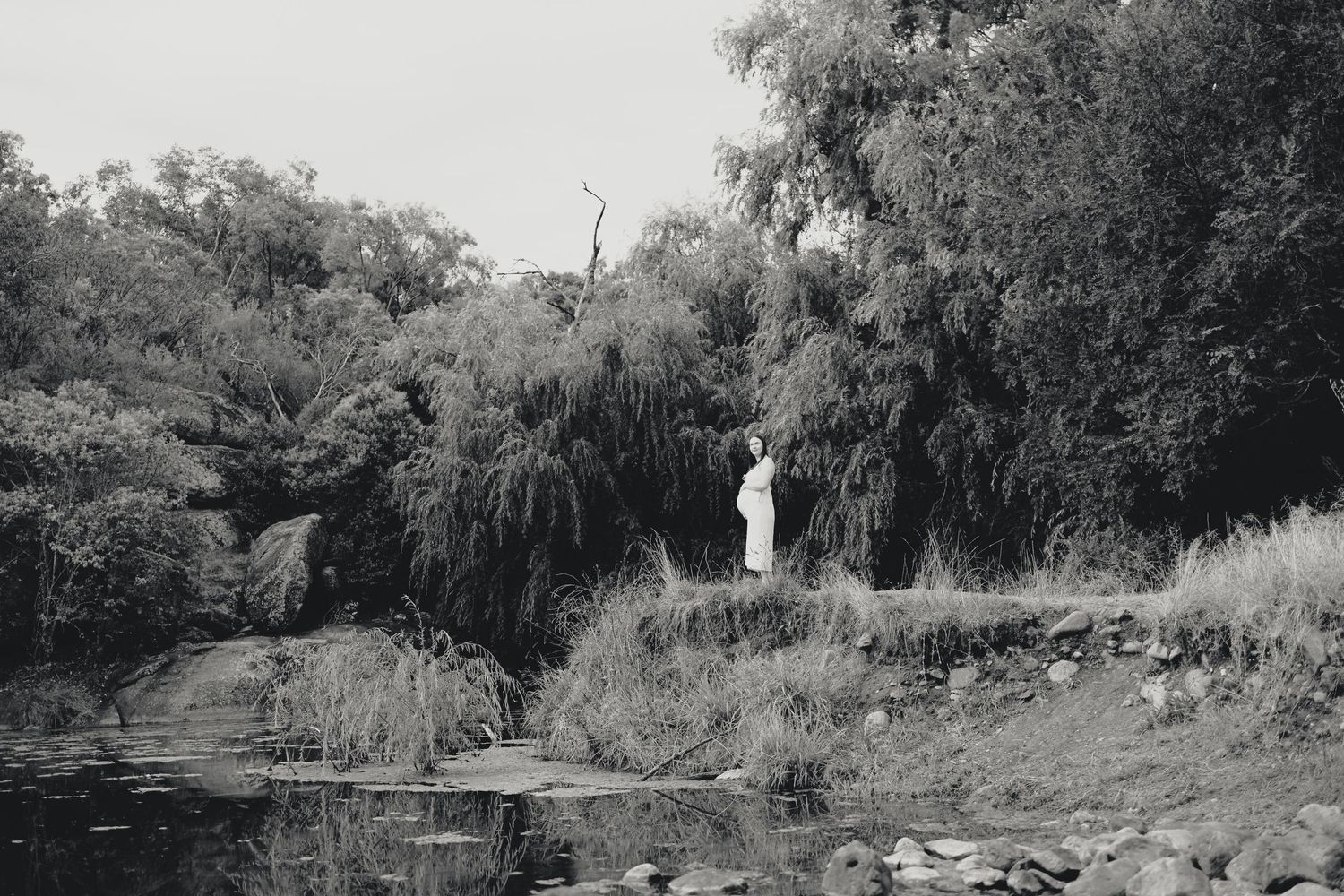 Outdoor Inverell maternity photography