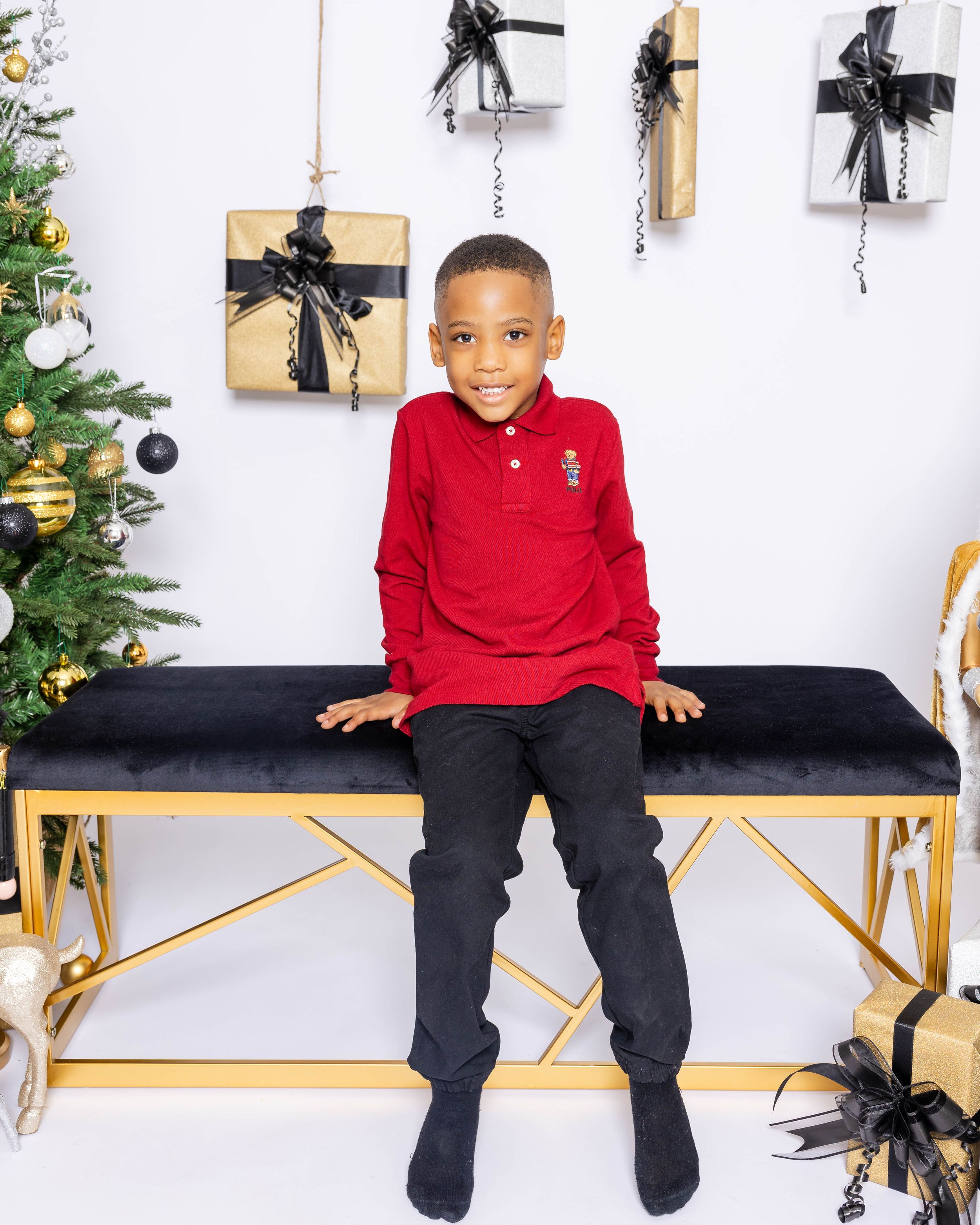 Affordable family Christmas photographer Toronto Mississauga Brampton Oakville