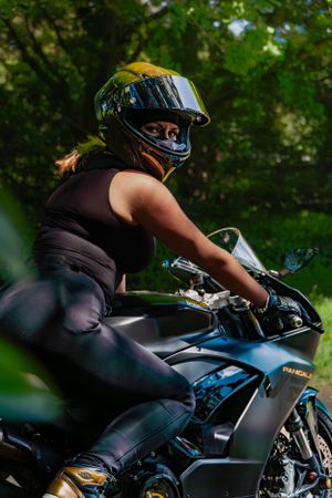 MellyDBiker by FXLSE Media - Wollongong and Sydney Australia based, professional motorsport and portrait photography service.