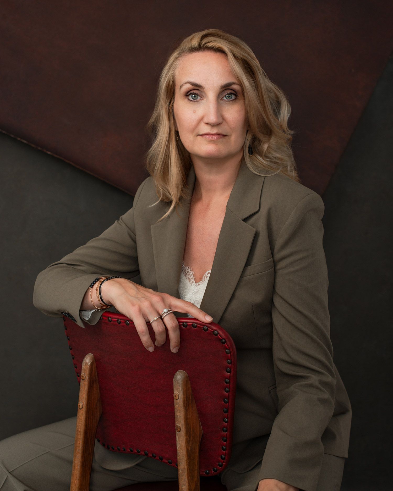 Verfijnd portret voor vrouwen 40+, een blijvende herinnering aan je schoonheid en kracht.