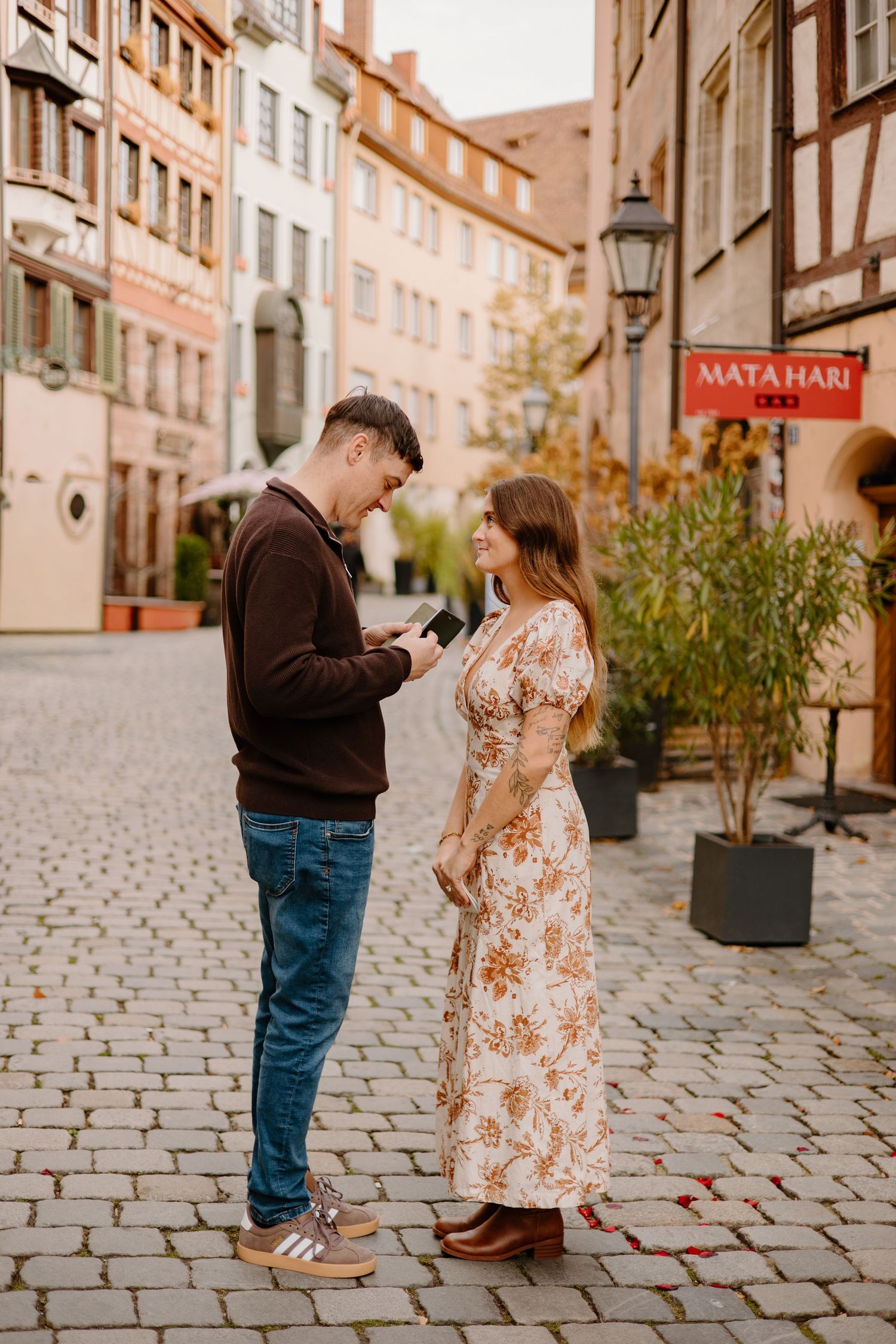 Paarshooting Nurnberg, Engagement Photoshoot, Couples Photoshoot at Weißgerbergasse (Nürnberg), Johanna Patton Photography, Paarfotografie