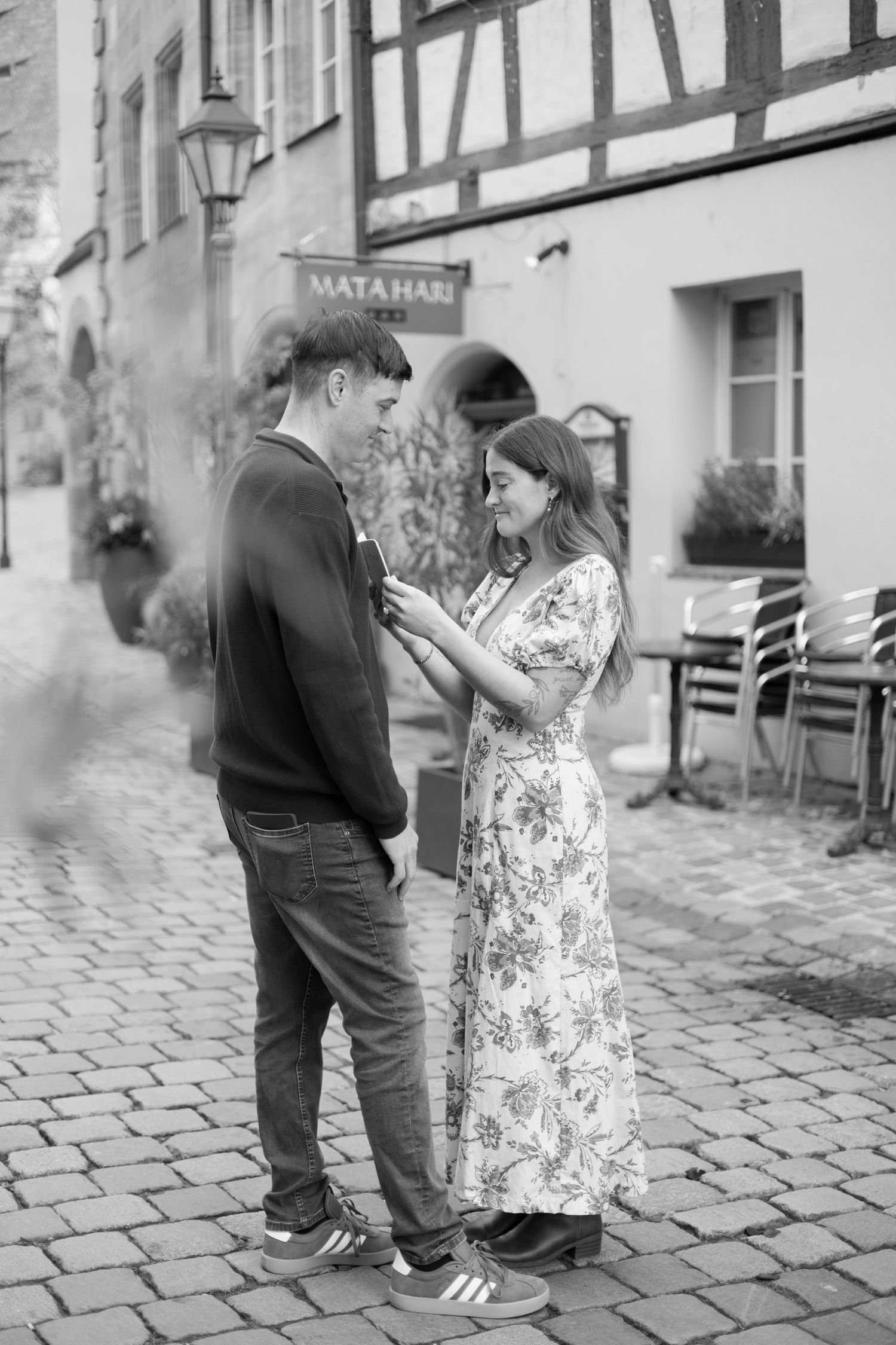 Paarshooting Nurnberg, Engagement Photoshoot, Couples Photoshoot at Weißgerbergasse (Nürnberg), Johanna Patton Photography, Paarfotografie