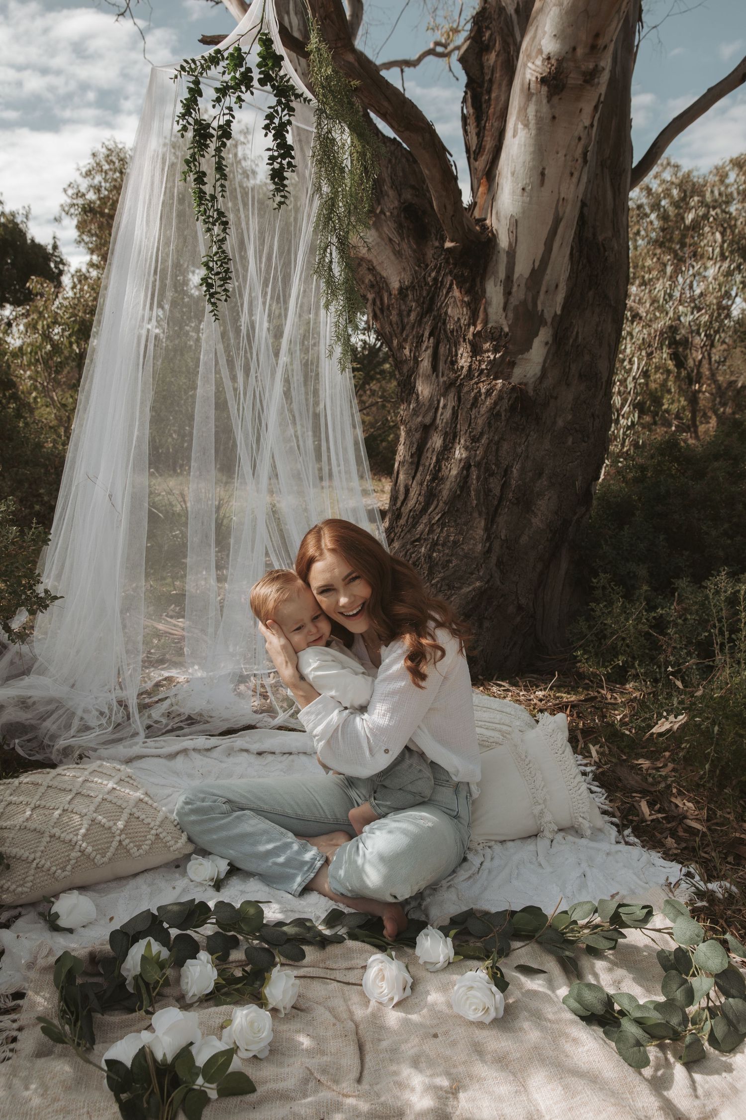 Melbourne family photographer, natural family photos, candid family moments, outdoor family photoshoot, lifestyle family photography