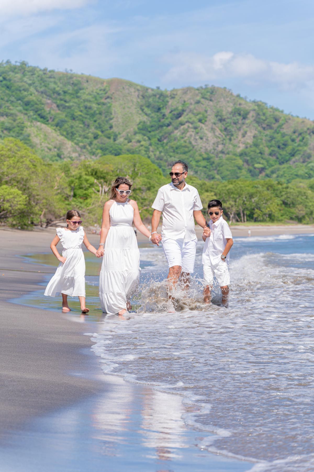 couple photoshoot at Four Season Costa Rica