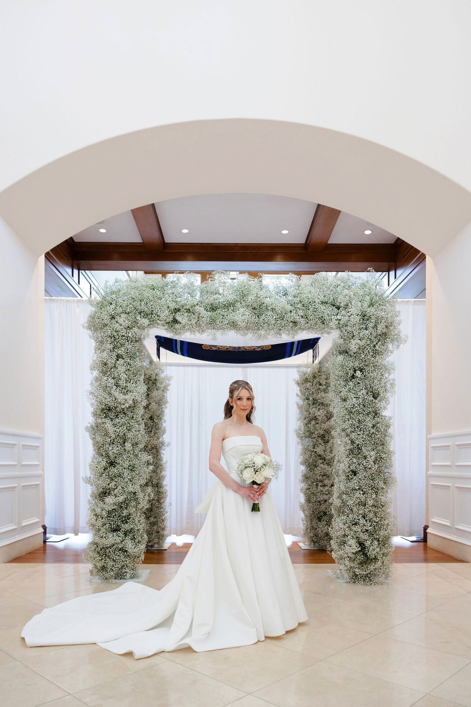 Bridal portrait at BallenIsles Country Club in Palm Beach, Florida during a wedding photographed by Tom Forrest of Ohio.