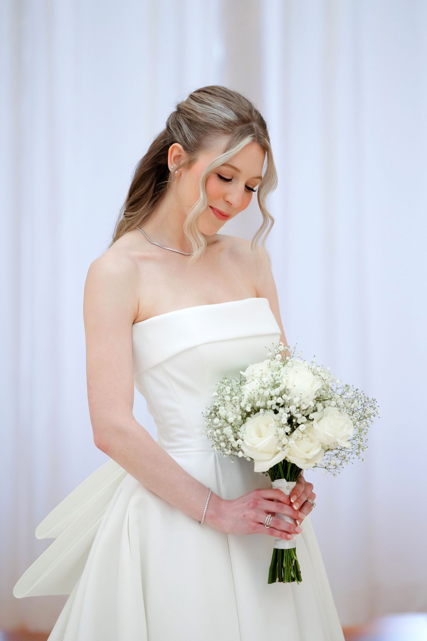 Bridal portrait at BallenIsles Country Club in Palm Beach, Florida during a wedding photographed by Tom Forrest of Ohio.