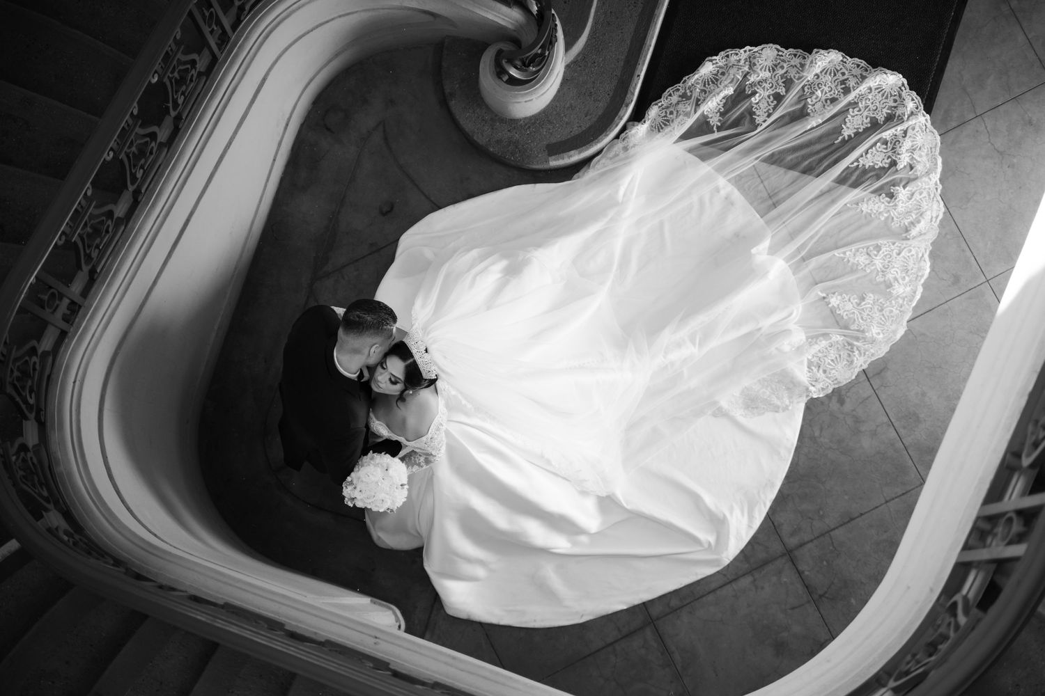 wedding photography at pasadena city hall in pasadena, ca