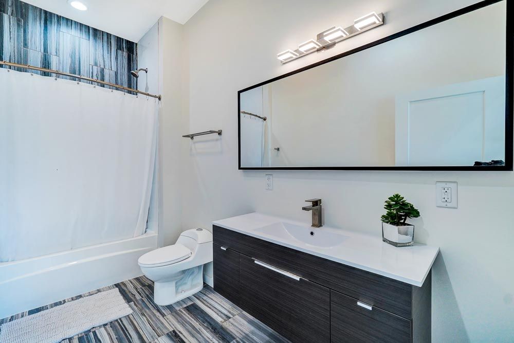 Professional Luxury Real Estate Photography Interior Bathroom with Tub