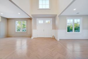Professional Luxury Real Estate Photography Vacant Foyer Interior