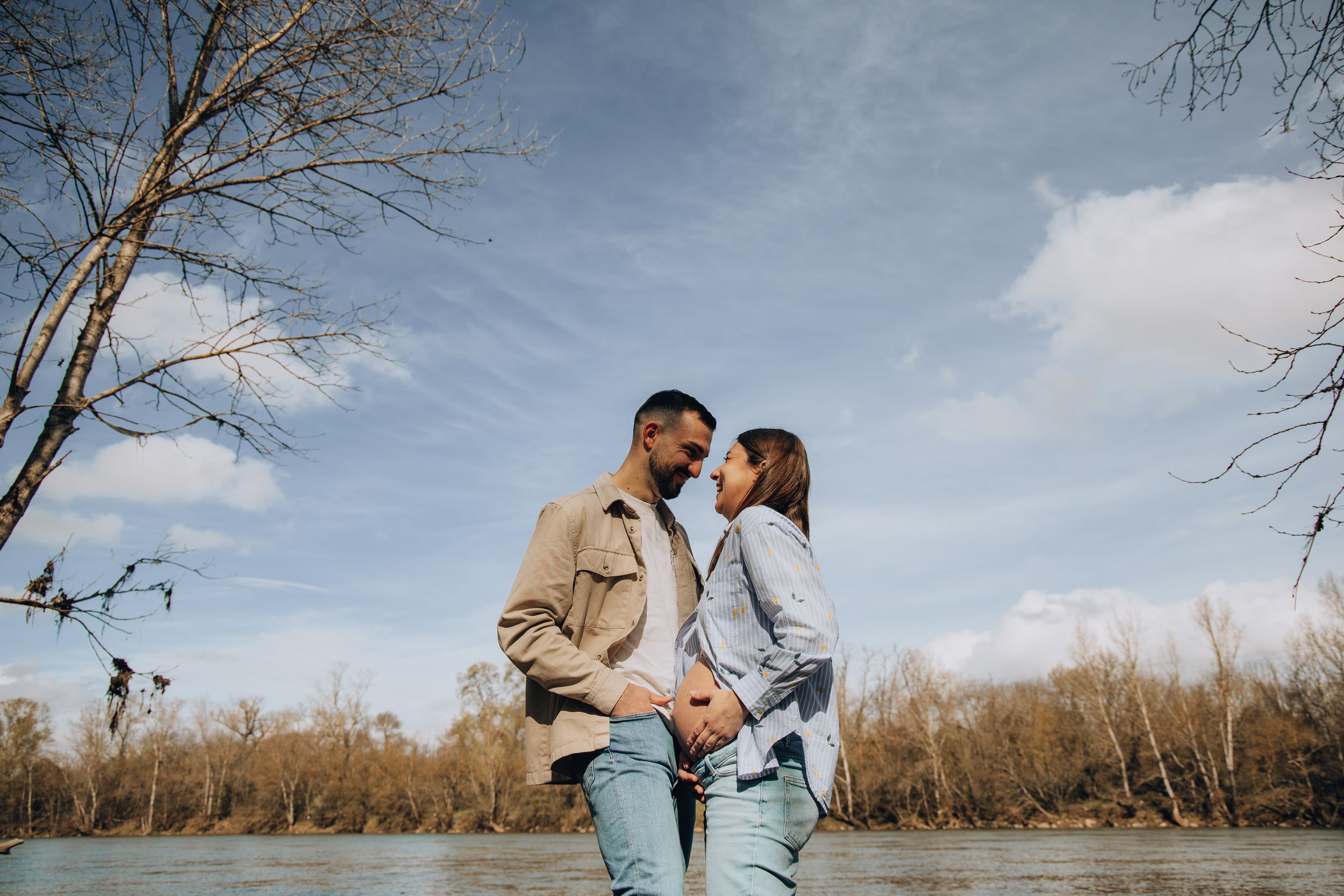 un couple avec une maman enceinte a toulouse