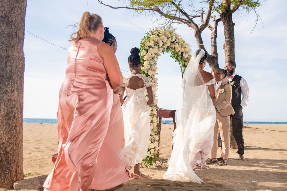 A beach wedding ceremony, in Riu Place, Guanacaste, Costa Rica