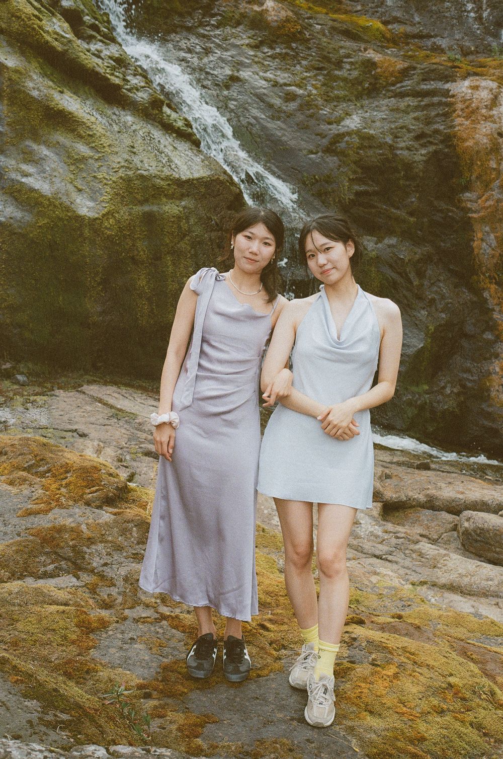 Wedding in Flatrock, captured by Newfoundland documentary style wedding photographer Kaitlyn Yvette