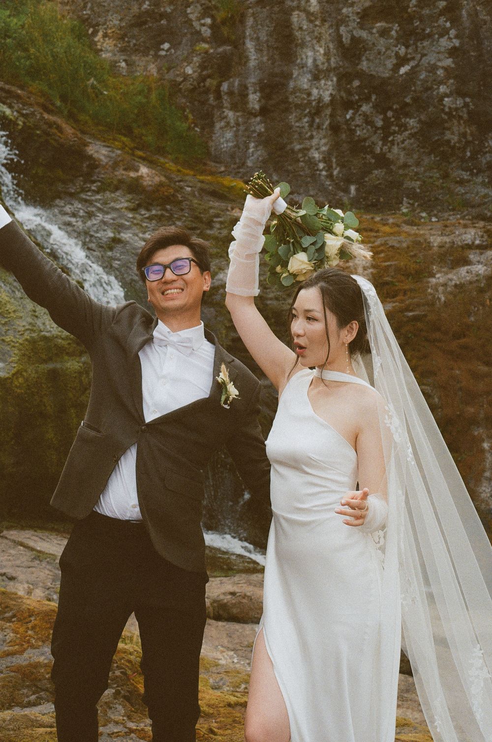 Wedding in Flatrock, captured by Newfoundland documentary style wedding photographer Kaitlyn Yvette