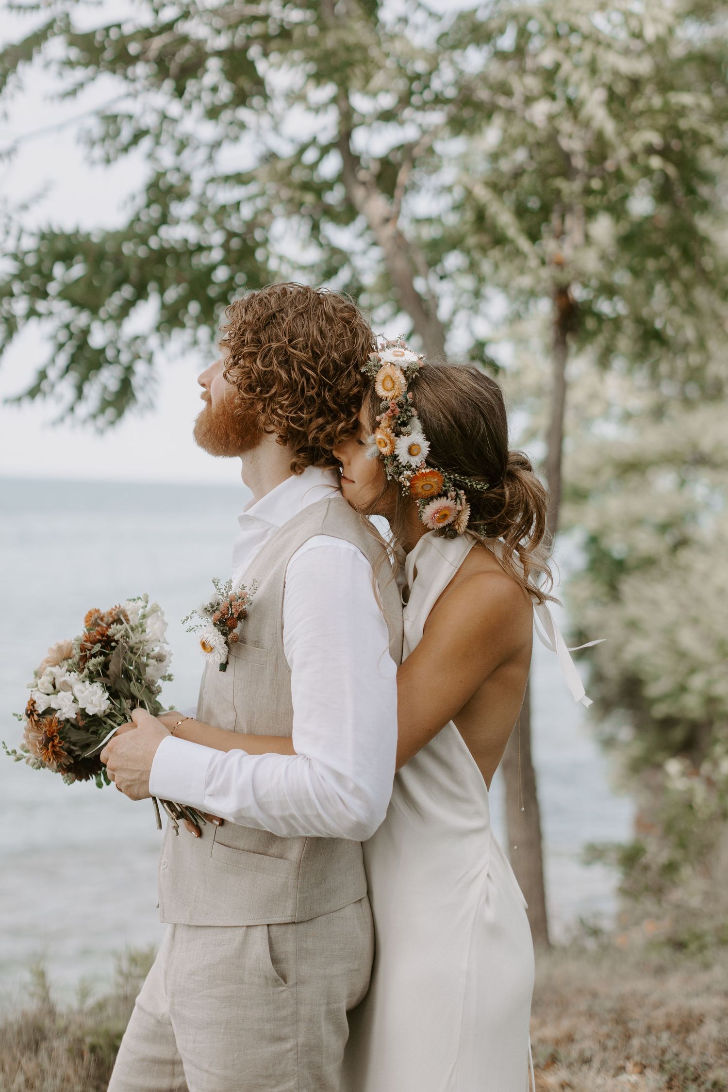 A candid, intimate wedding photography in Grimsby, Ontario