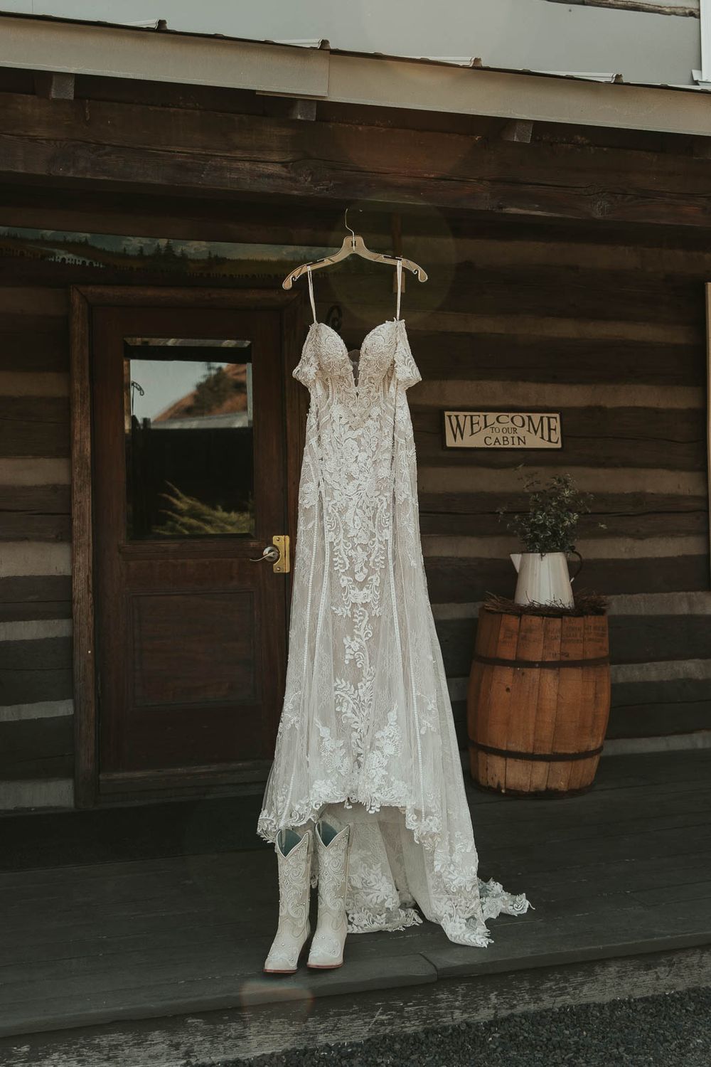 Close-up shots of wedding day details, highlighting the thoughtful decor and elegant touches. Photographed by a Spokane wedding photographer
