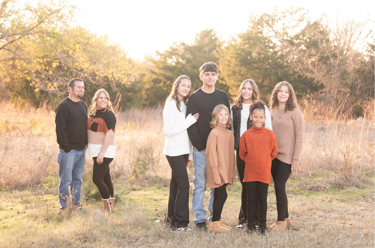 Family of 8 Late Fall Session with Evergreens by Bartlesville Photographer Kristi Bray