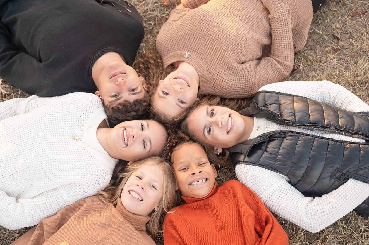 Family of 8 Late Fall Session with Evergreens by Bartlesville Photographer Kristi Bray