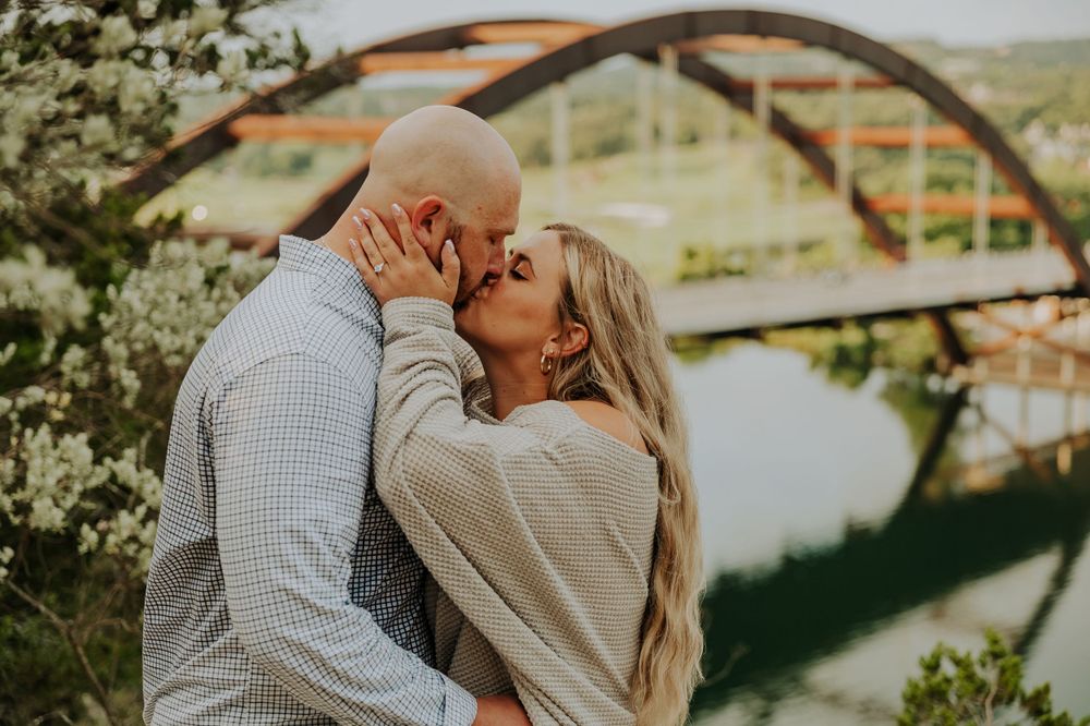 Couples portrait photographer in Austin Texas.
Austin engagement photographer in Austin Texas