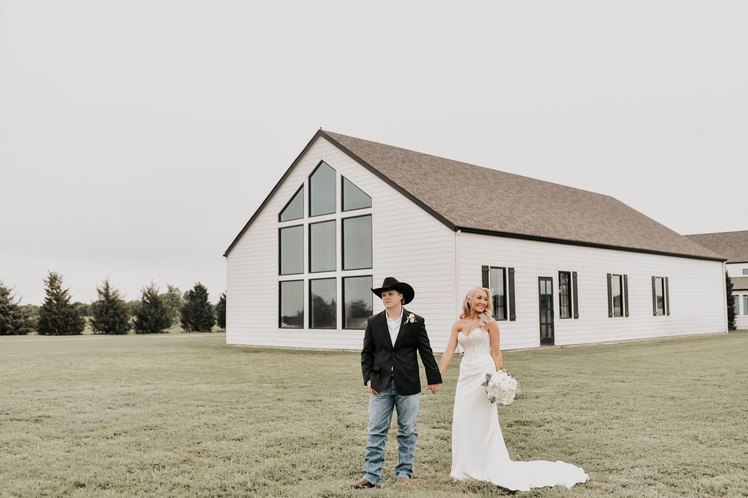 Romantic bride and groom portraits at The Gardenia wedding venue