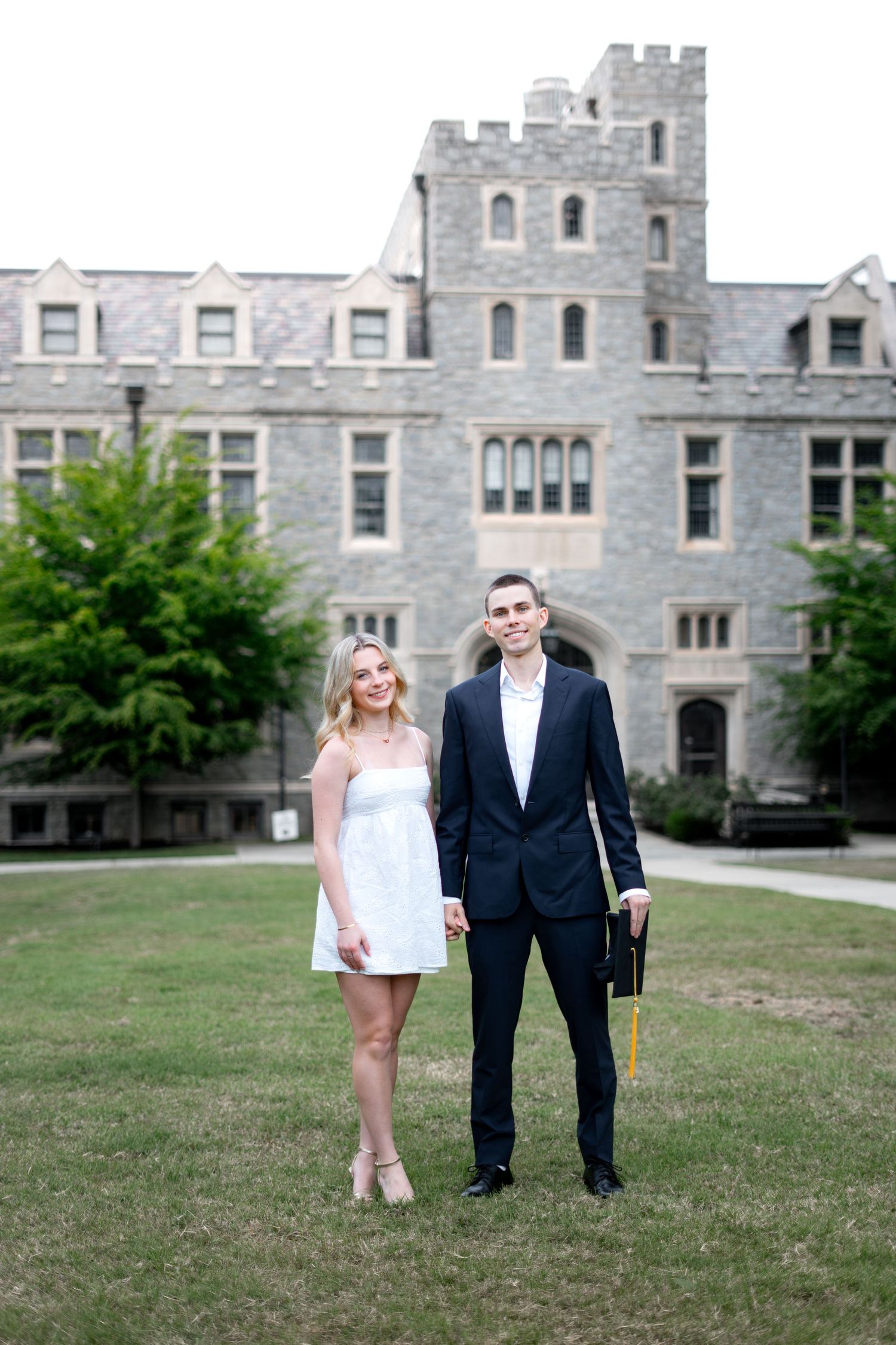 Oglethorpe graduation photos at weltner library, one of the best spots for Oglethorpe campus grad portraits in atlanta georgia