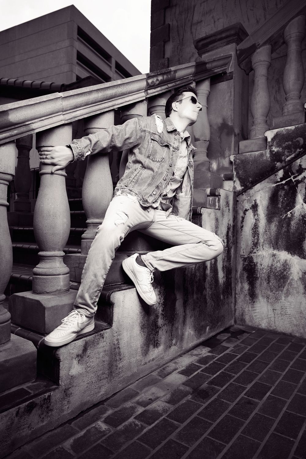 retro men’s style, 80s fashion revival,
90s inspired menswear, men’s fashion photography, modern retro aesthetic,
men’s editorial fashion