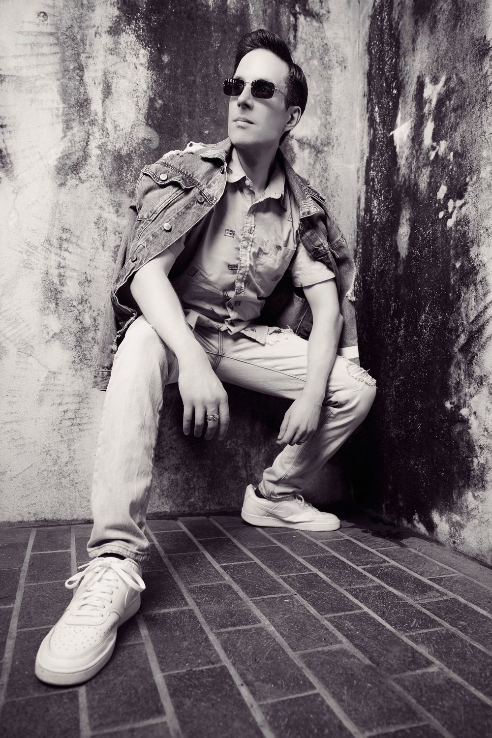 80s fashion revival, 90s inspired menswear, fashion photographer portfolio, tailored menswear photography, modern retro aesthetic
men’s edit