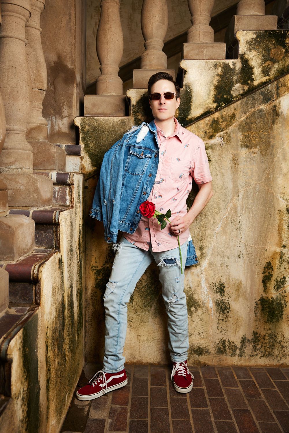 retro men’s style, 80s fashion revival,
90s inspired menswear, men’s fashion photography, modern retro aesthetic,
men’s editorial fashion