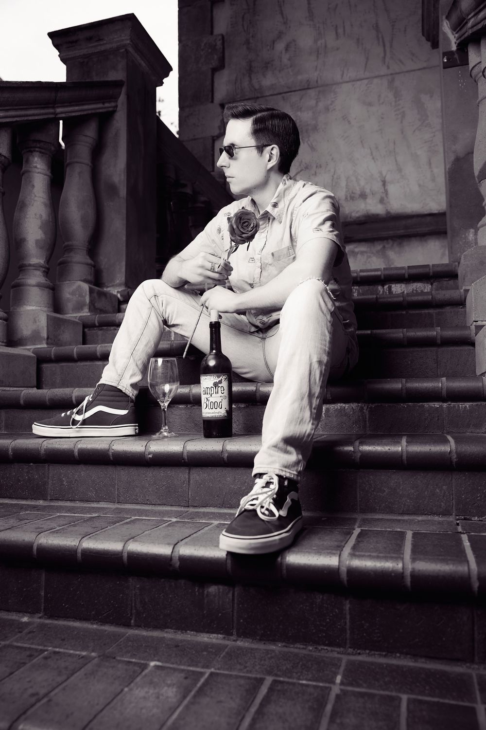 retro men’s style, 80s fashion revival,
90s inspired menswear, men’s fashion photography, modern retro aesthetic,
men’s editorial fashion