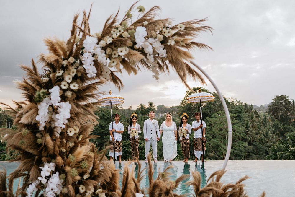 Bali wedding ceremony photoshoot services at Adiwana Bisma Ubud resort.