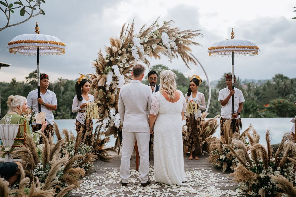 Bali wedding ceremony photoshoot services at Adiwana Bisma Ubud resort.