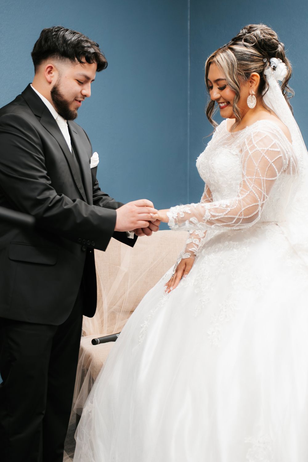 AKL Photo & Films Weddings at Kingdom Halls of Jehovah’s Witnesses across Eastern North Carolina. From pioneer marriages to all fiends.