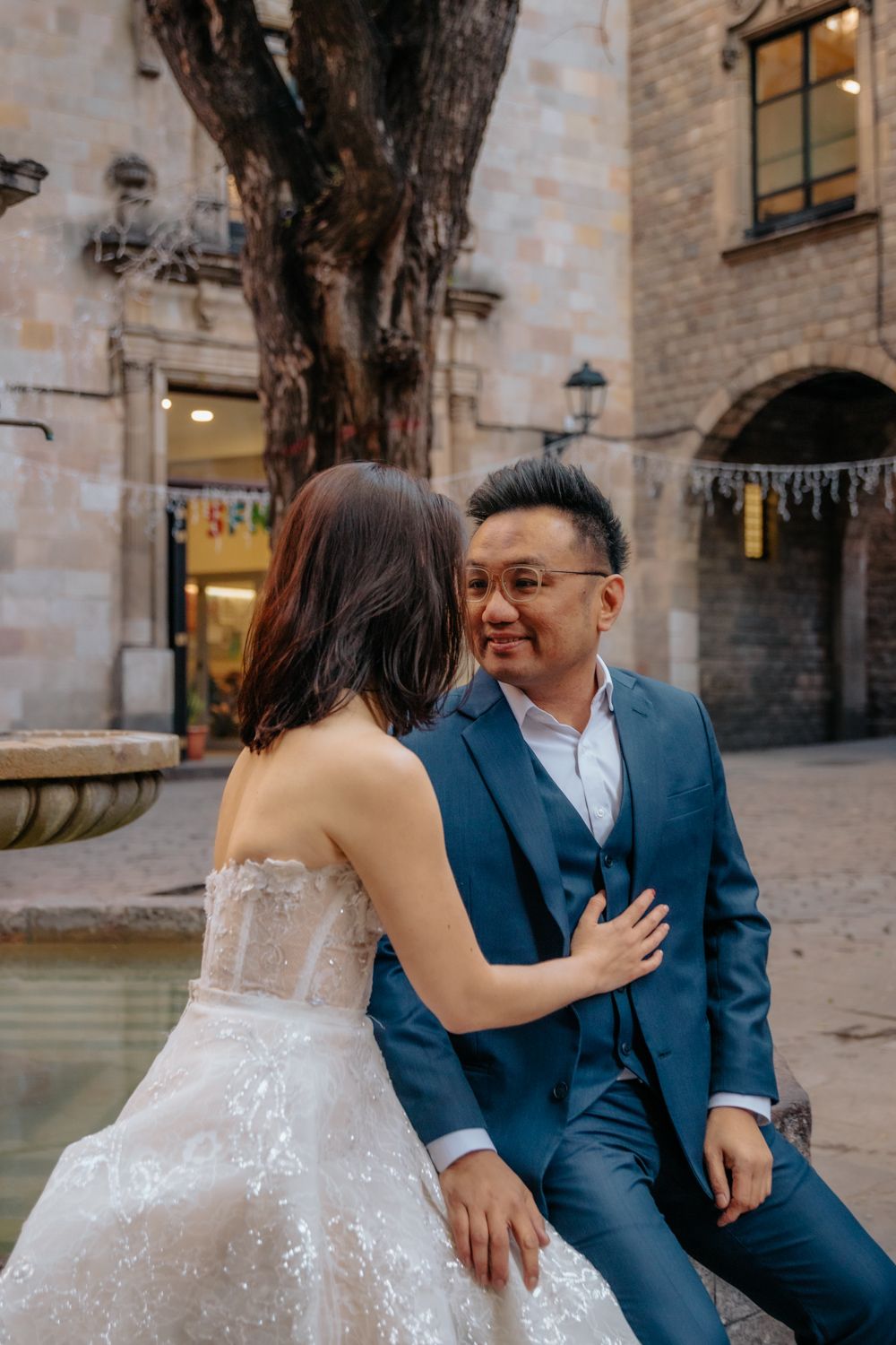 Wedding dress portrait Cascada Monumental Barcelona Couples photoshoot Barcelona BarcelonaLoversPH