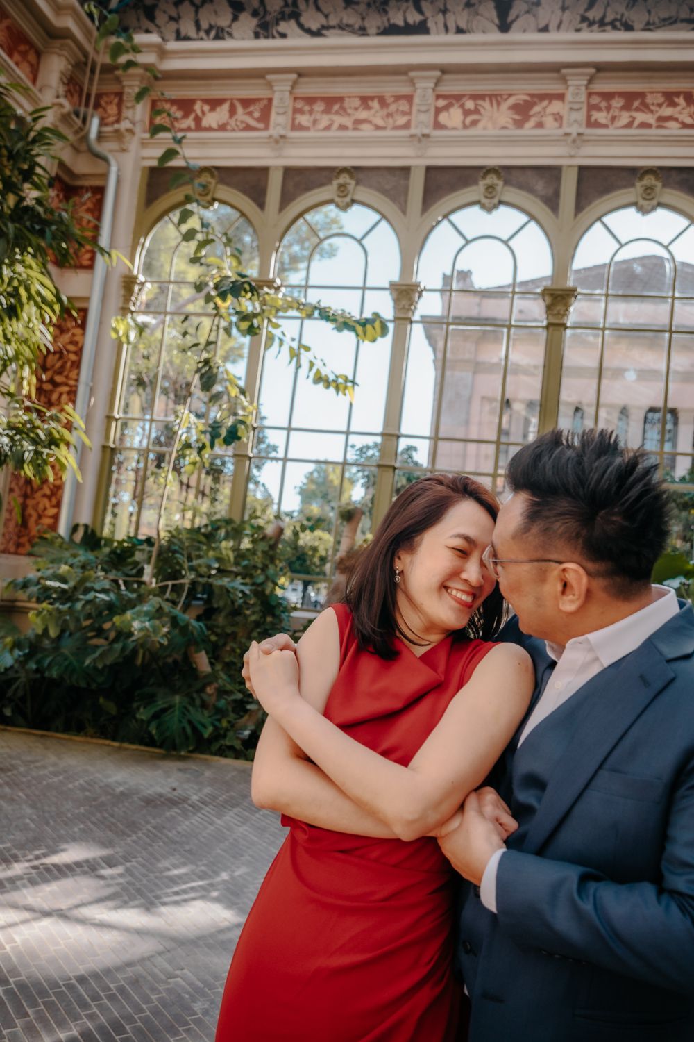 Romantic portrait near Barcelona Cathedral columns Couples photoshoot Barcelona BarcelonaLoversPH