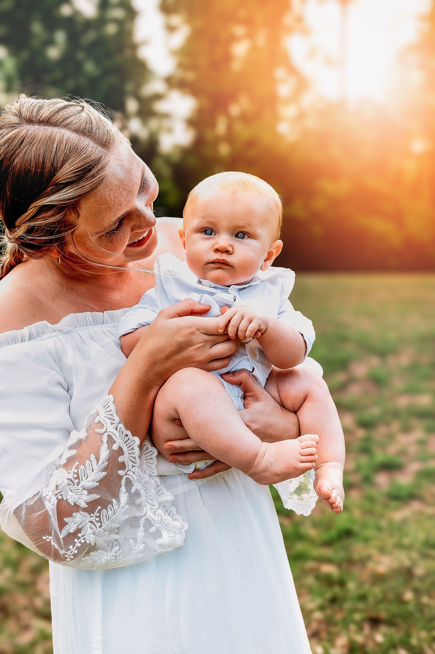 Oshi Medlin Photography | Gallatin TN | Maternity newborn Portrait Photography | outdoor milestone year