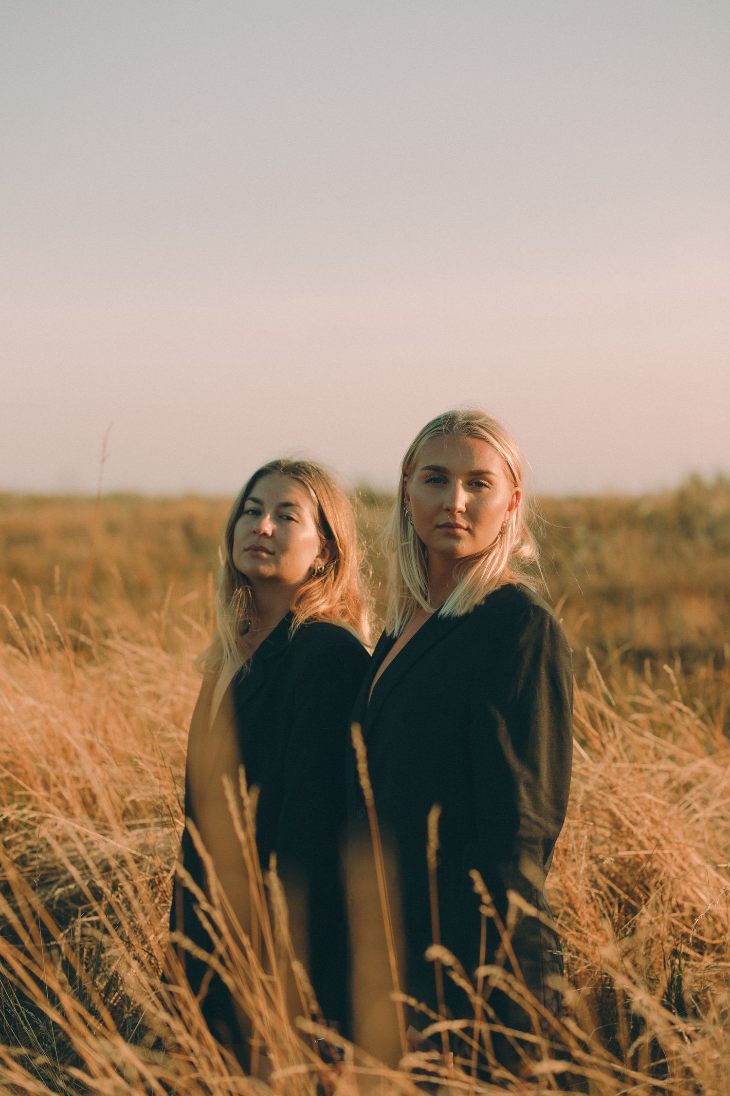 Parfotografering Gotland, syskon, förlovning, bröllop