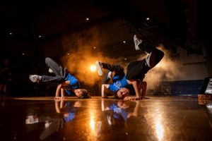 Hip hop dancers.