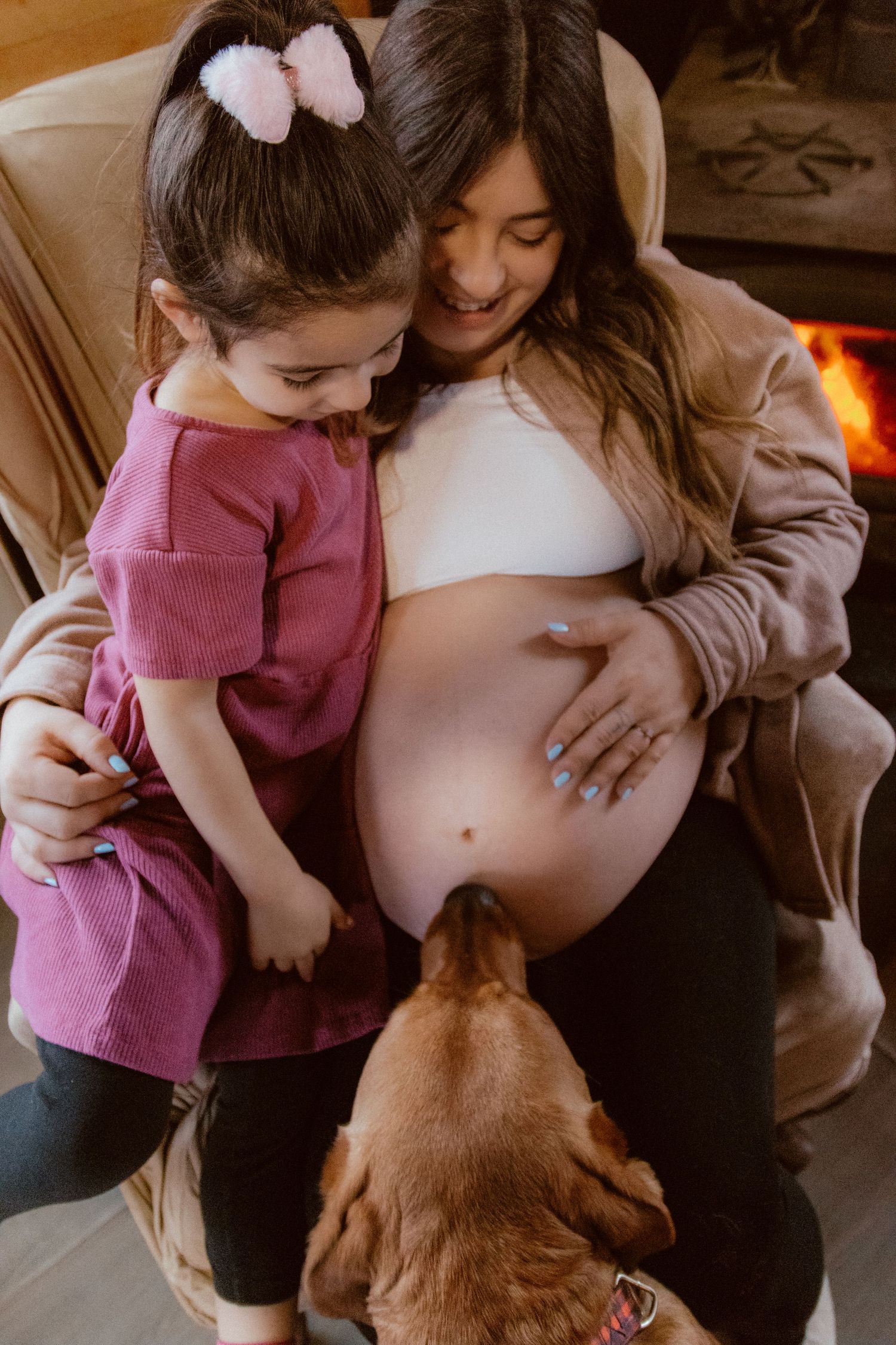 maternityphotosmomanddog