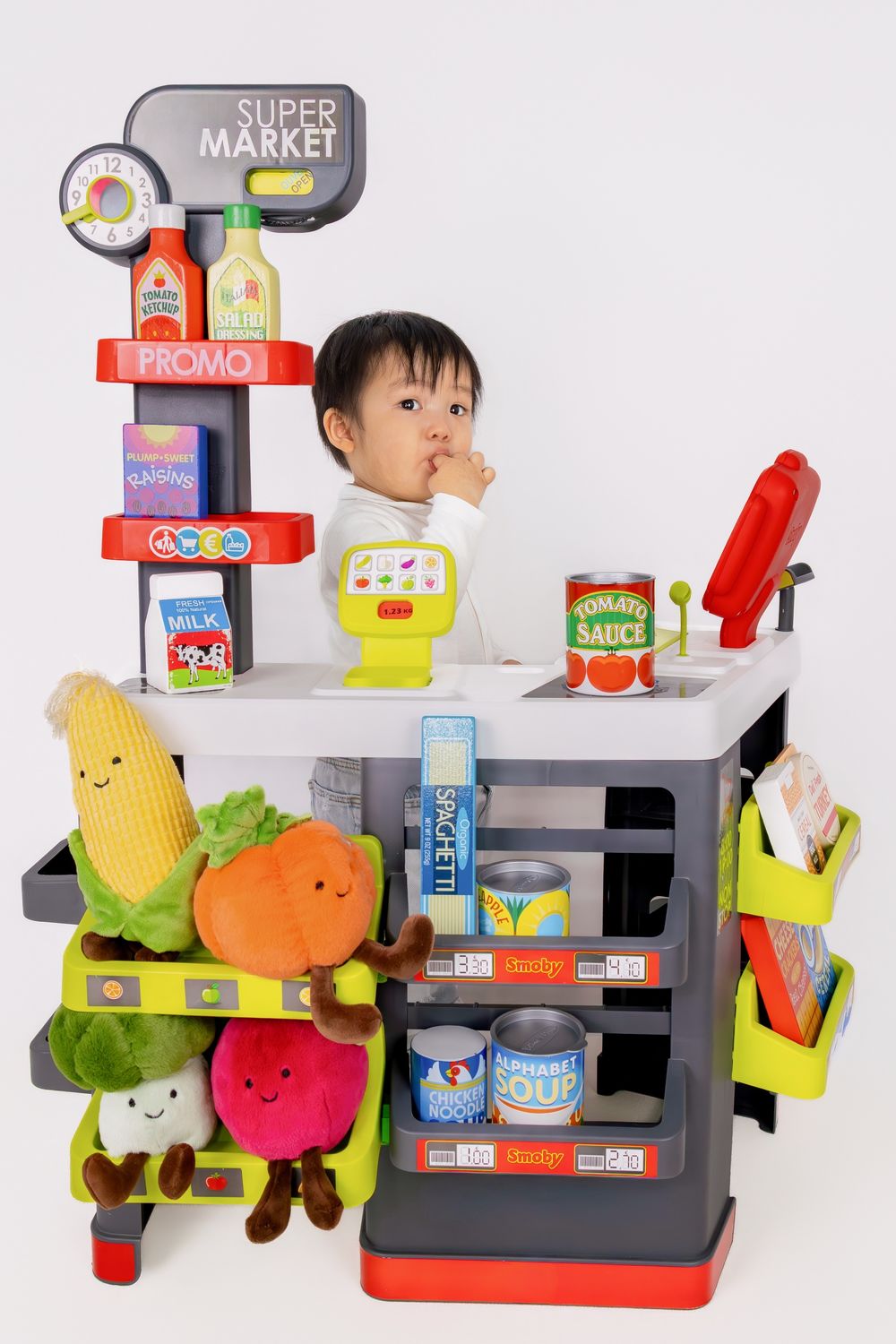 Studio time made easy. Affordable cooking mini sessions in Wan Chai—quick, stress-free, and cozy so kids feel at home.