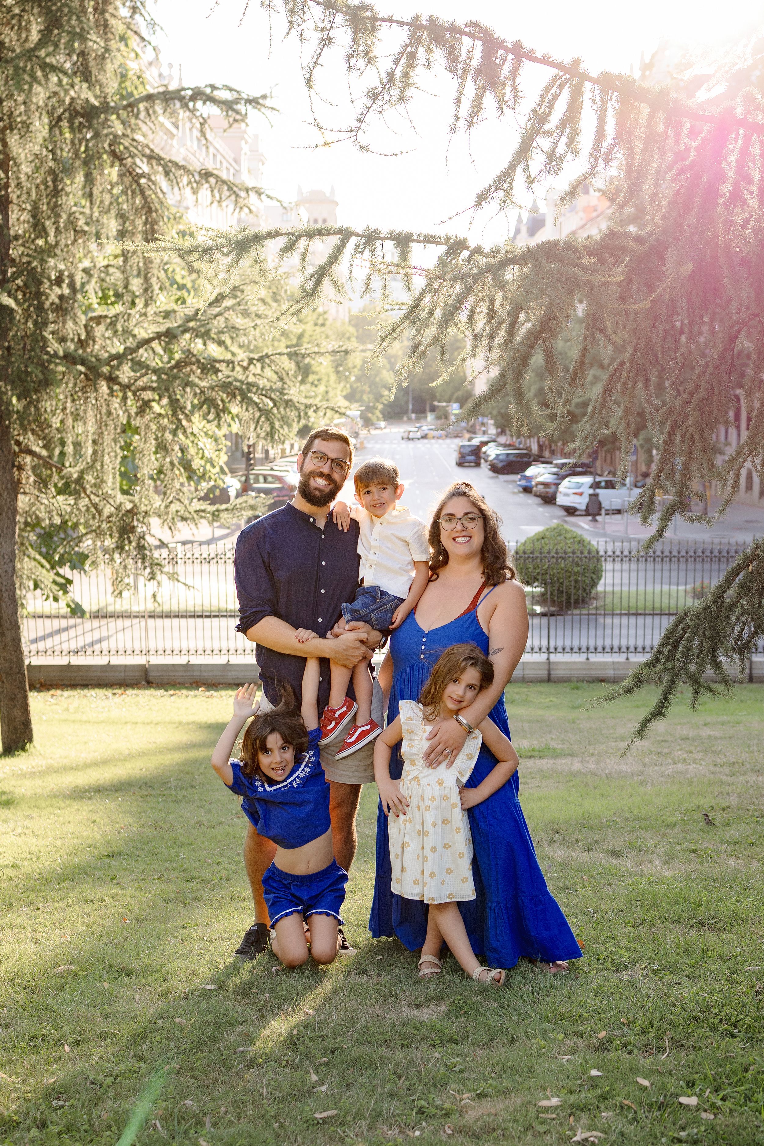 outdoor family photography Singapore, children's activities in singapore, parks. playgrounds, family portraits