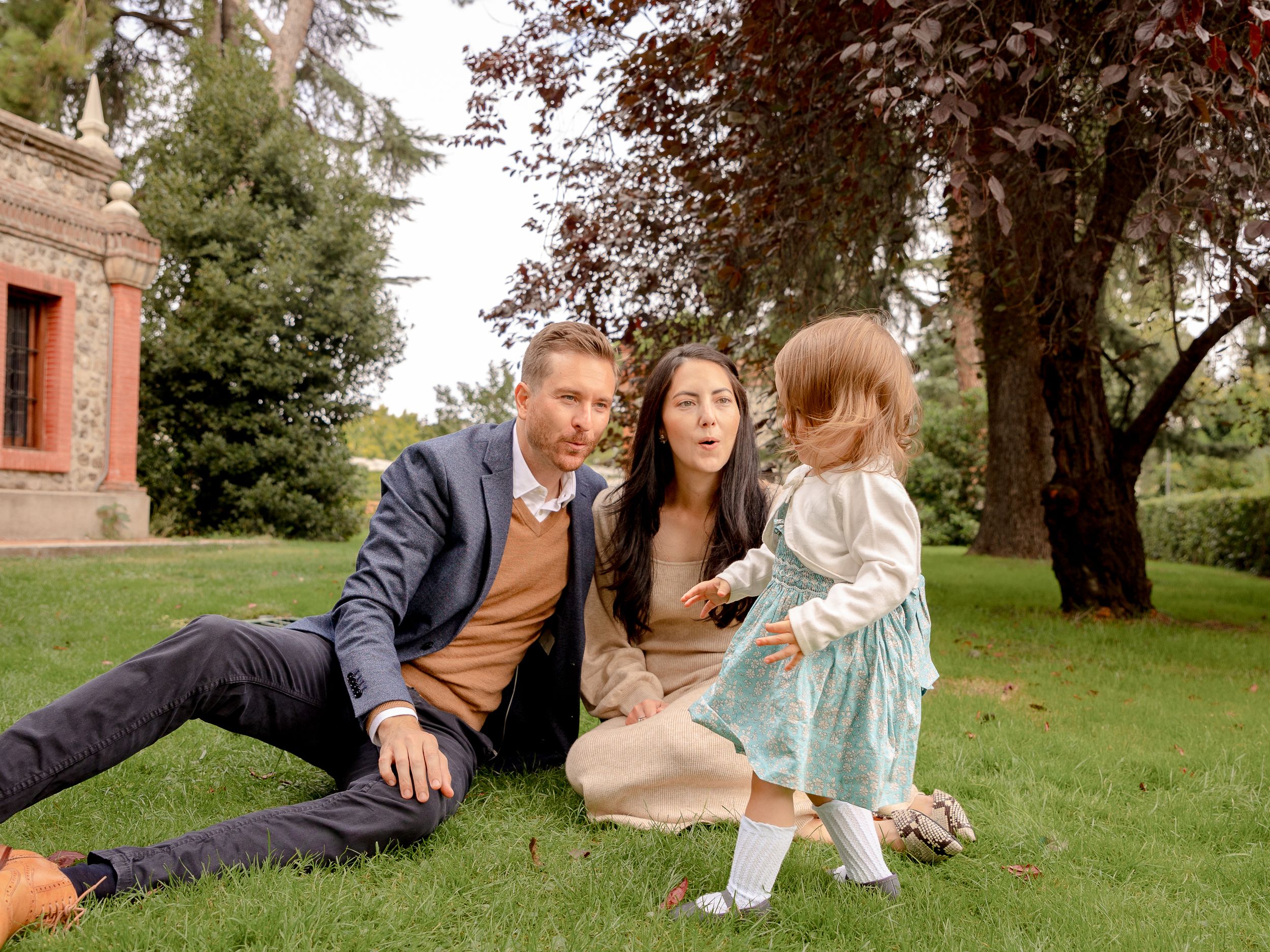 outdoor family photography Singapore, children's activities in singapore, parks. playgrounds, family portraits