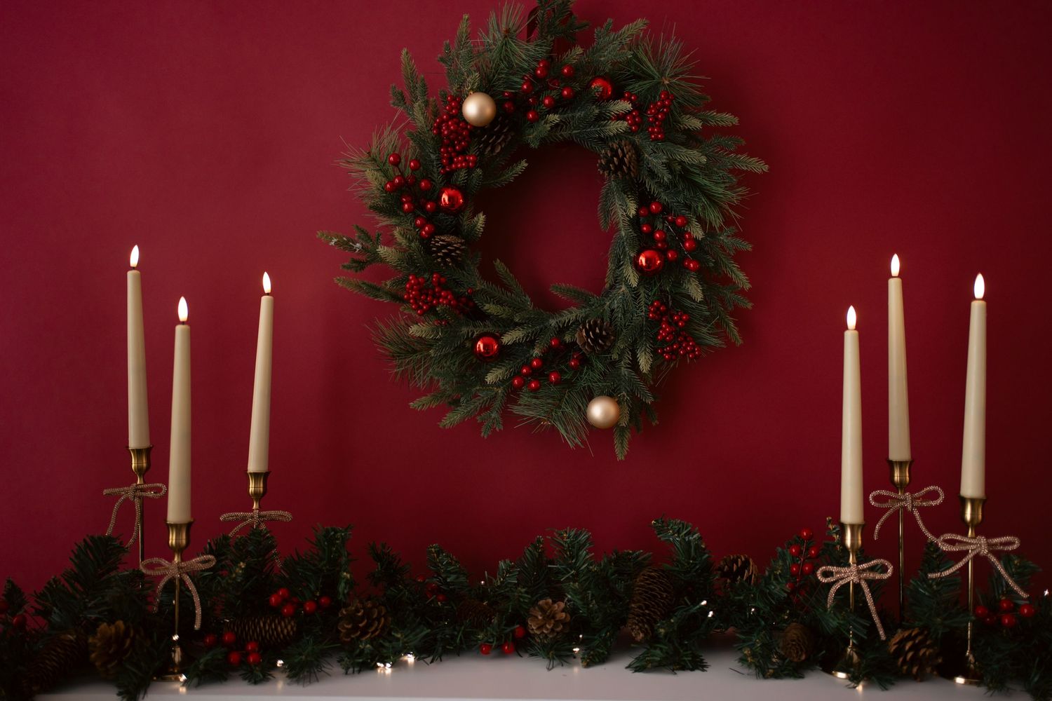 Servizio fotografico di Natale a Roma per famiglie e bambini. Un set elegante, 30/40 minuti in studio e fotografie naturali da custodire.