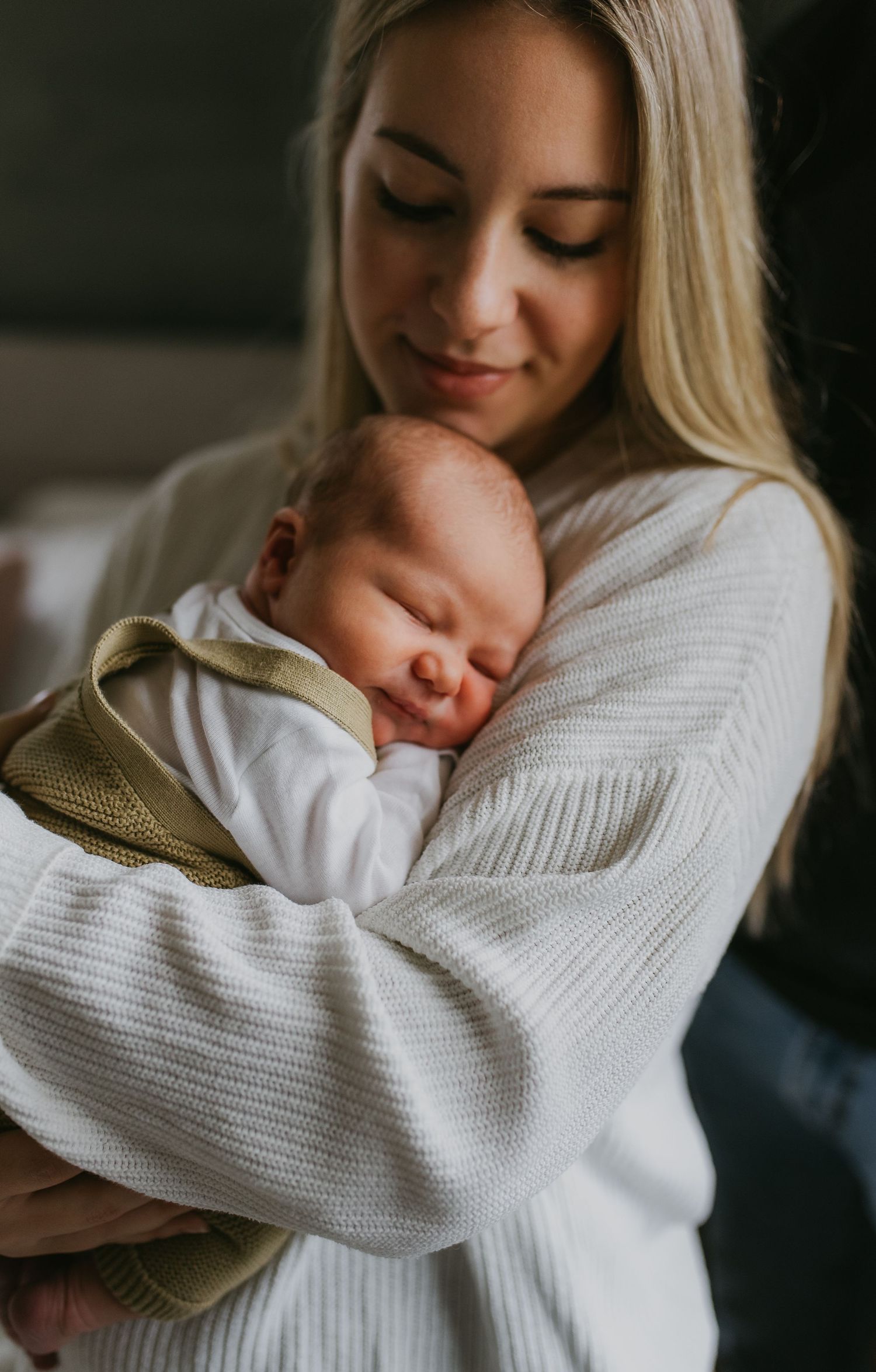 cozy baby at home newborn photos Knoxville, TN