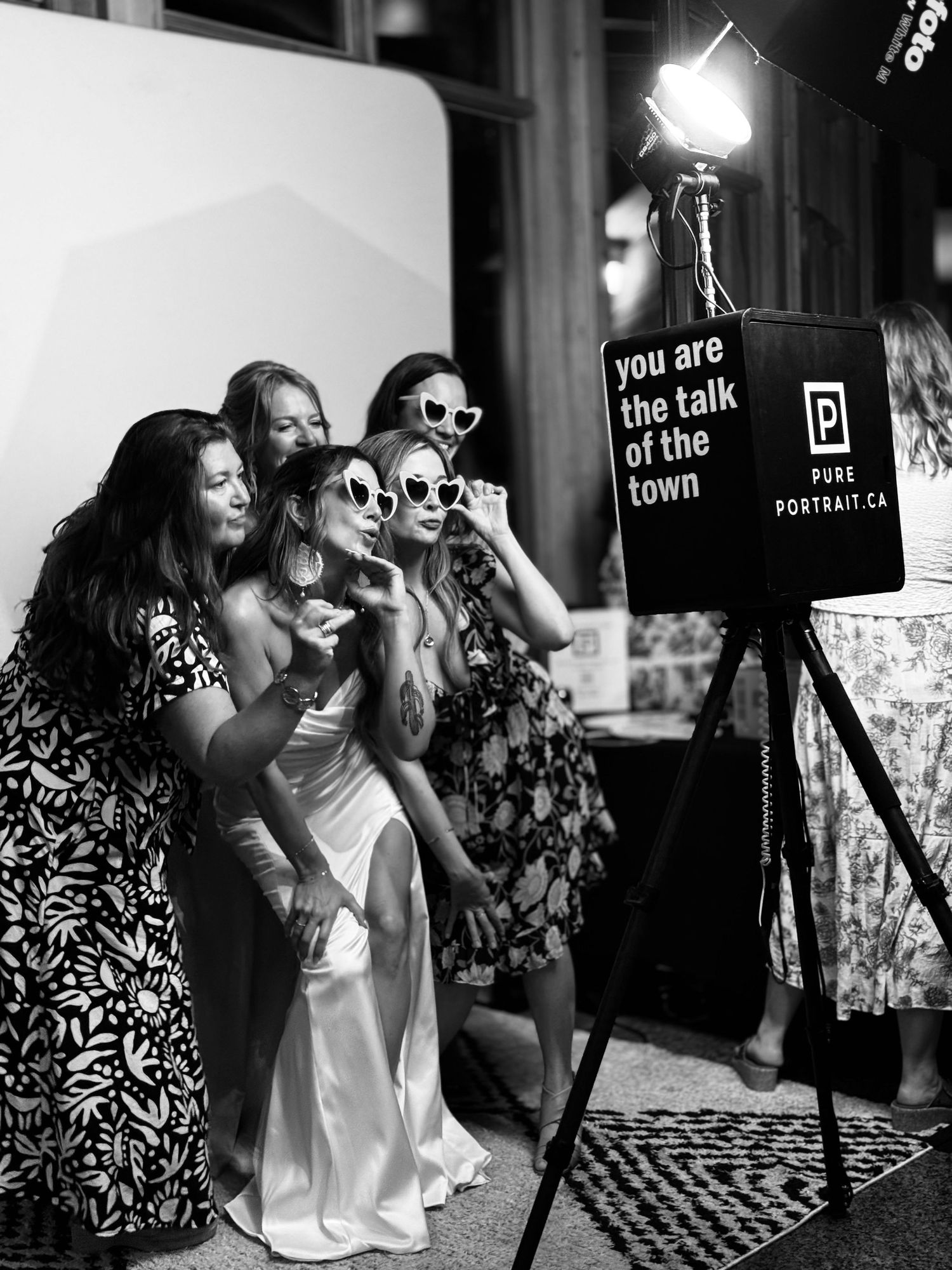 Photo Booth black and white glam