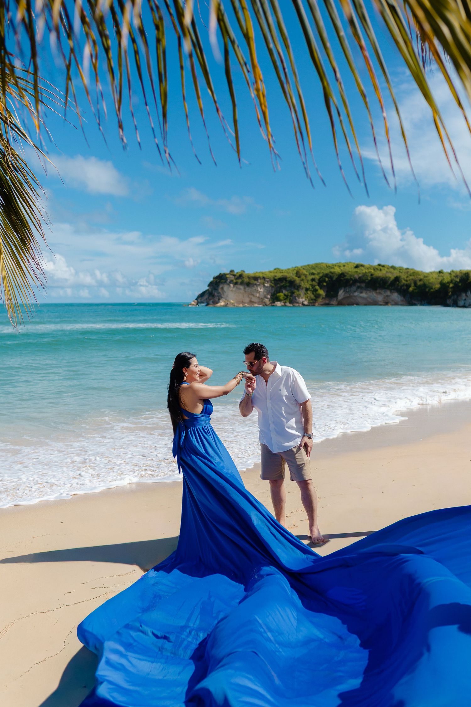 Flying dress Punta Cana, Photo session on the beach. For woman, couple, celebrate birthday, anniversary